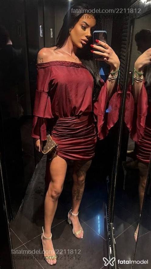 Acompanhante mulher trans morena (o) de olhos verdes em Curitiba - Rafaela Schwartz