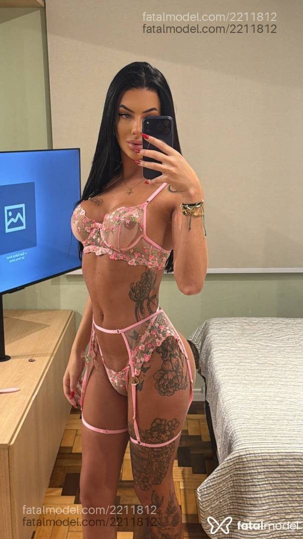 Acompanhante mulher trans morena (o) de olhos verdes em Porto Alegre - Rafaela Schwartz