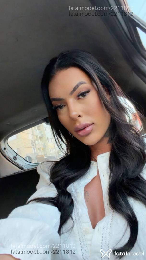 Acompanhante mulher trans morena (o) de olhos verdes em Curitiba - Rafaela Schwartz