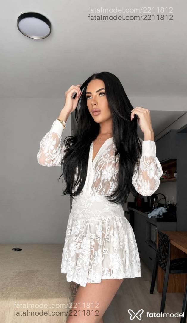 Acompanhante mulher trans morena (o) de olhos verdes - Rafaela Schwartz