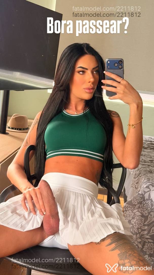 Acompanhante mulher trans morena (o) de olhos verdes - Rafaela Schwartz