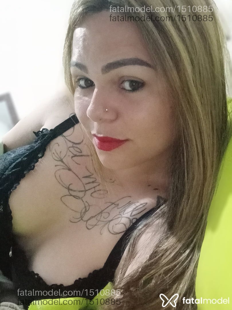 Acompanhante travesti com cabelo castanho de olhos castanhos em Santa Cruz do Rio Pardo - Isabela