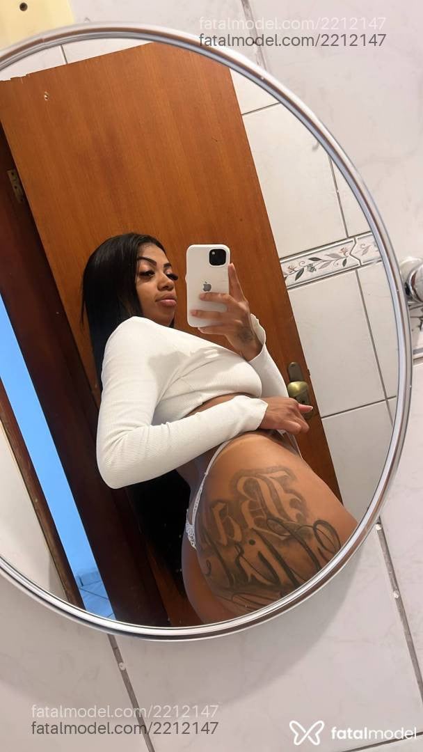 Acompanhante mulher morena (o) de olhos pretos em Itaúna - Dafyne