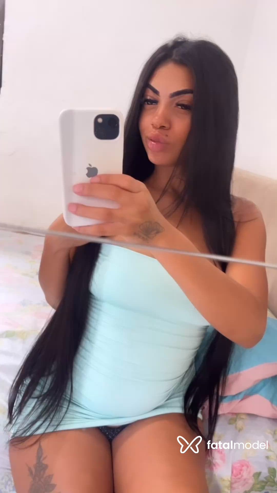 Acompanhante mulher morena (o) de olhos pretos - Dafyne
