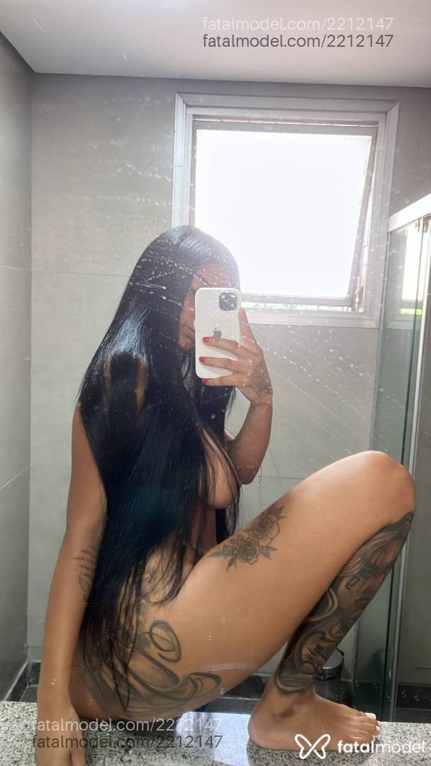 Acompanhante mulher morena (o) de olhos pretos - Dafyne