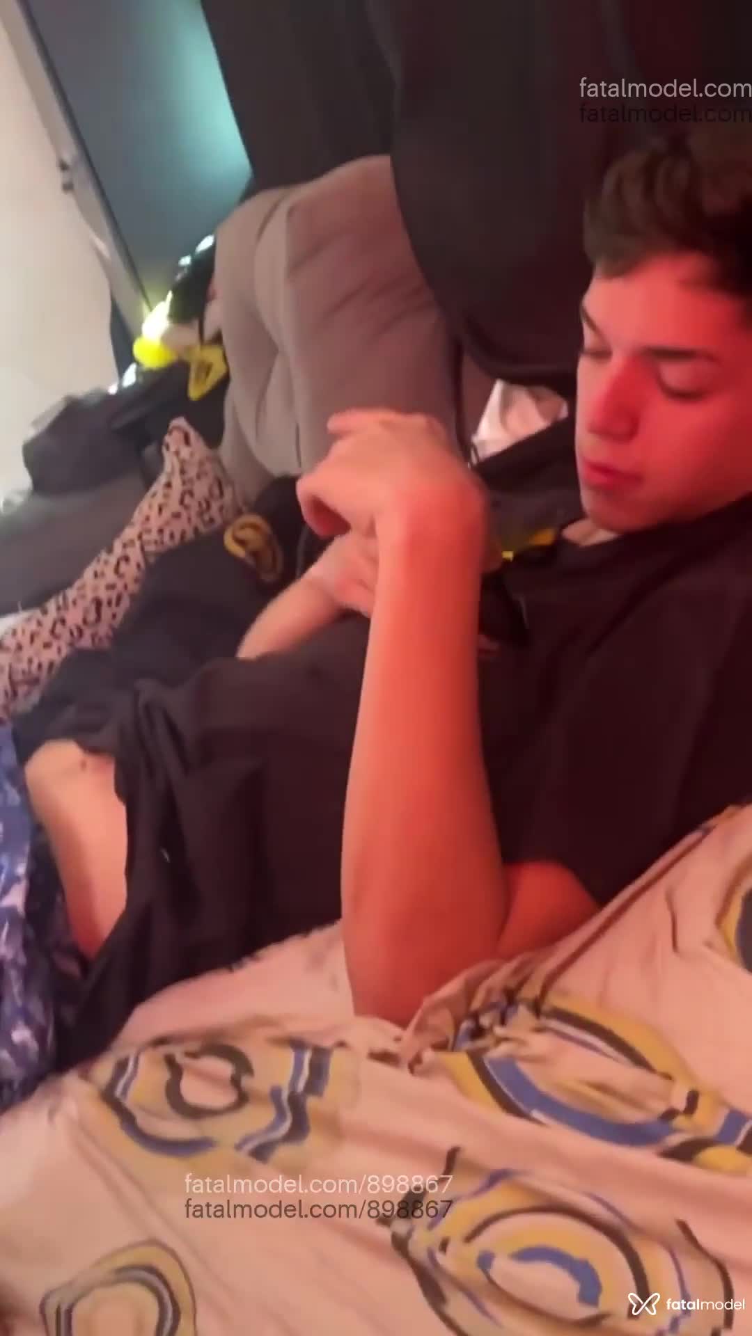 Acompanhante homem morena (o) de olhos pretos em Florianópolis - Henrique Carvalho