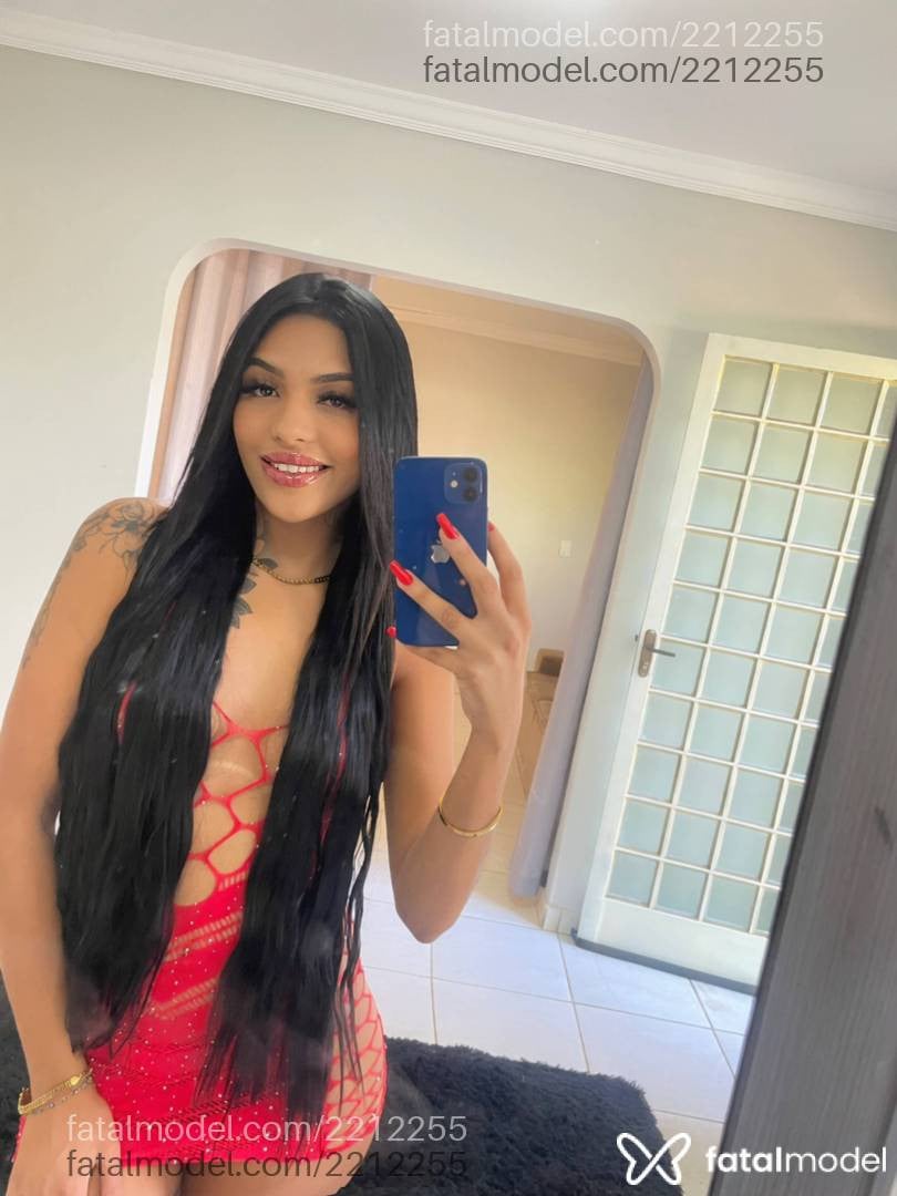 Acompanhante mulher morena (o) de olhos pretos - Bia Ferraz