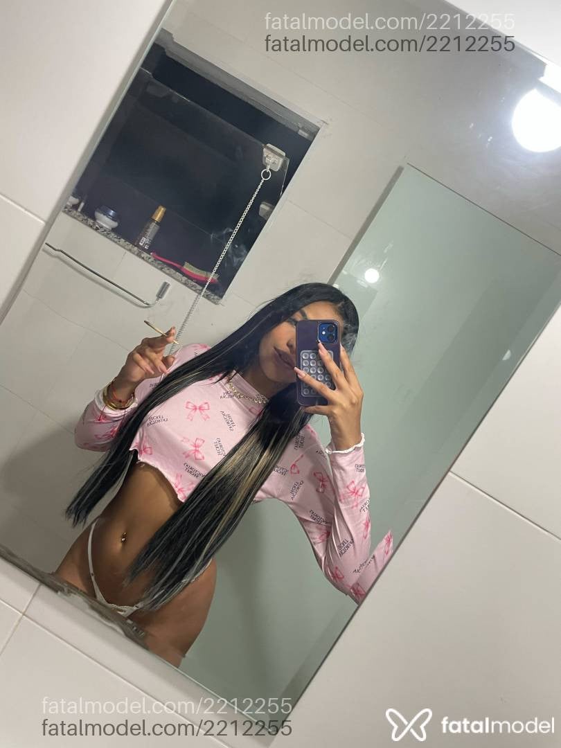 Acompanhante mulher morena (o) de olhos pretos - Bia Ferraz