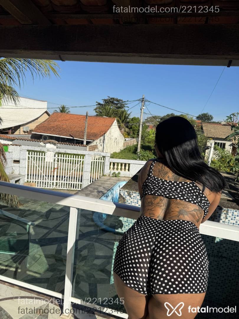 Acompanhante mulher morena (o) de olhos castanhos em São Pedro da Aldeia - Yara