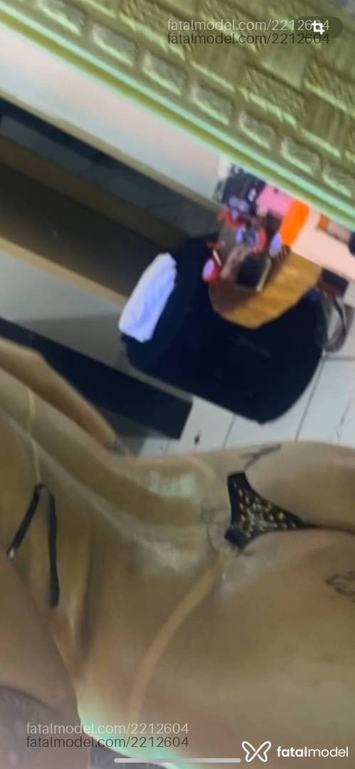 Acompanhante mulher com cabelo castanho de olhos castanhos em Lucas do Rio Verde - Larrissinha