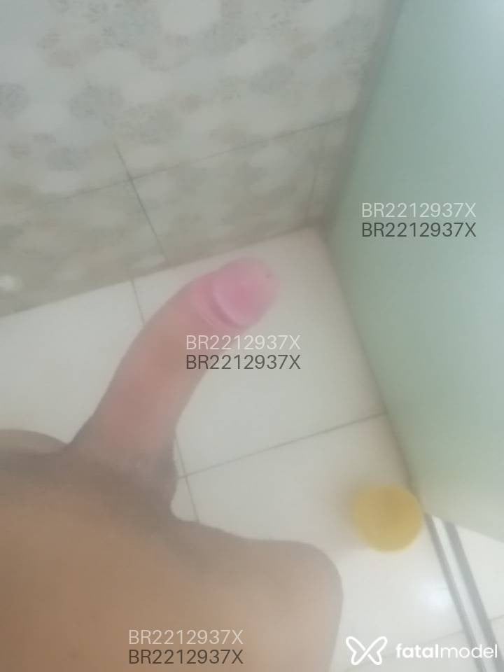 Acompanhante homem com cabelo castanho de olhos castanhos - Rafael Acompanhante homem com cabelo castanho de olhos castanhos - Rafael
