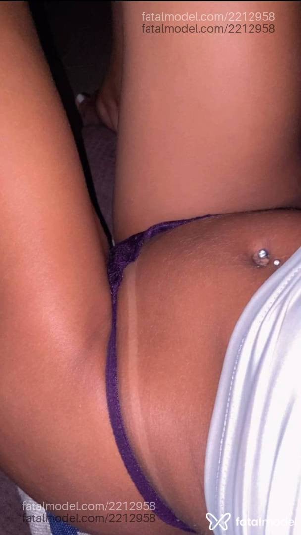 Acompanhante mulher loira (o) de olhos castanhos em Macaé - Lorena Ramos
