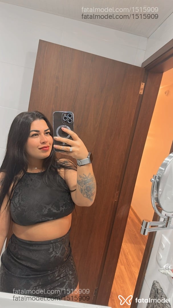Acompanhante mulher morena (o) de olhos castanhos - Juliana bohm