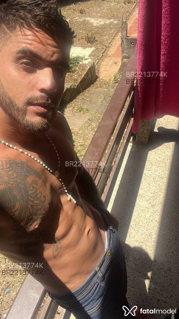 Acompanhante homem com cabelo castanho de olhos castanhos em Porto Alegre - Júnior Souza