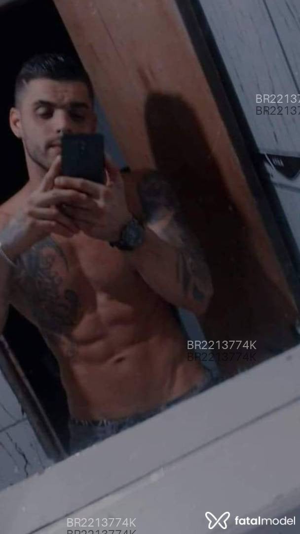 Acompanhante homem com cabelo castanho de olhos castanhos em Porto Alegre - Júnior Souza