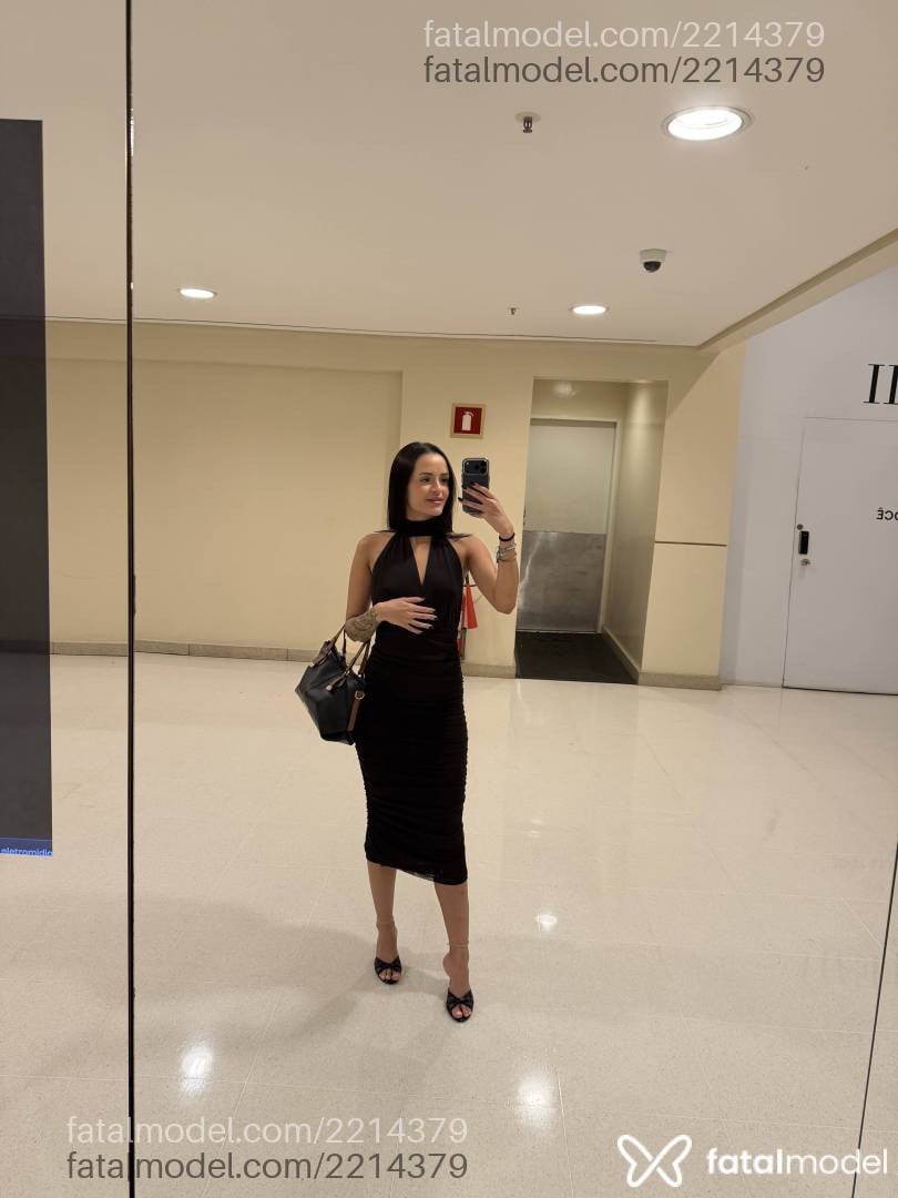 Acompanhante mulher morena (o) de olhos castanhos - Manu Carvalho
