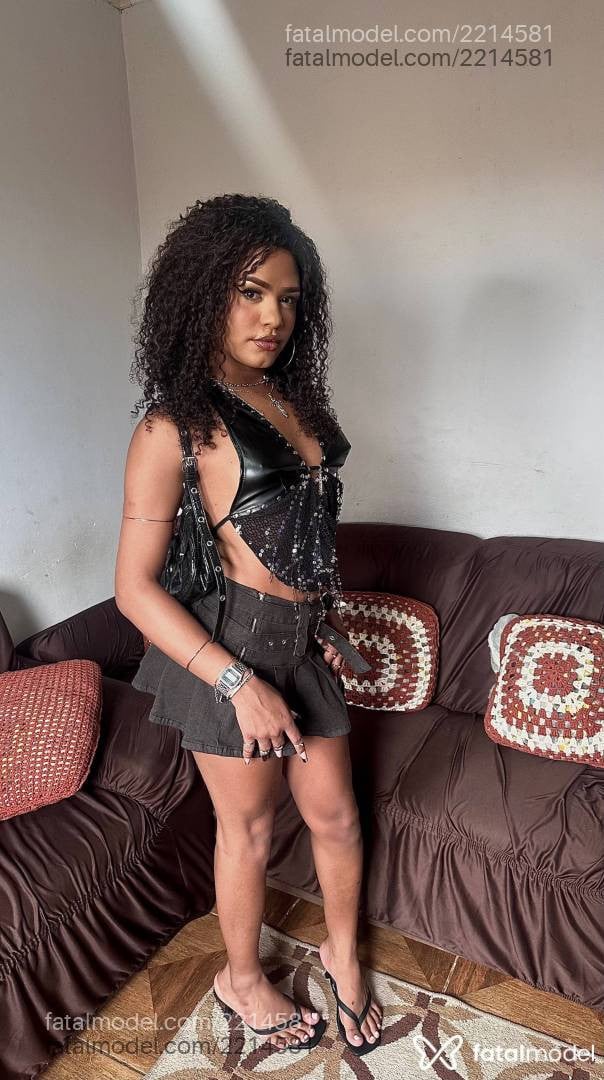 Acompanhante mulher trans com cabelo castanho de olhos castanhos em Rio de Janeiro - Pietra
