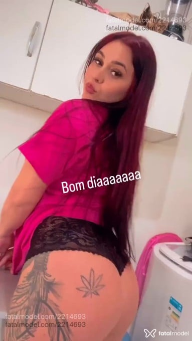 Acompanhante mulher com cabelo castanho de olhos castanhos em Criciúma - Mirella Alves