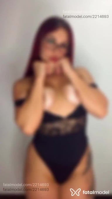 Acompanhante mulher com cabelo castanho de olhos castanhos em Criciúma - Mirella Alves