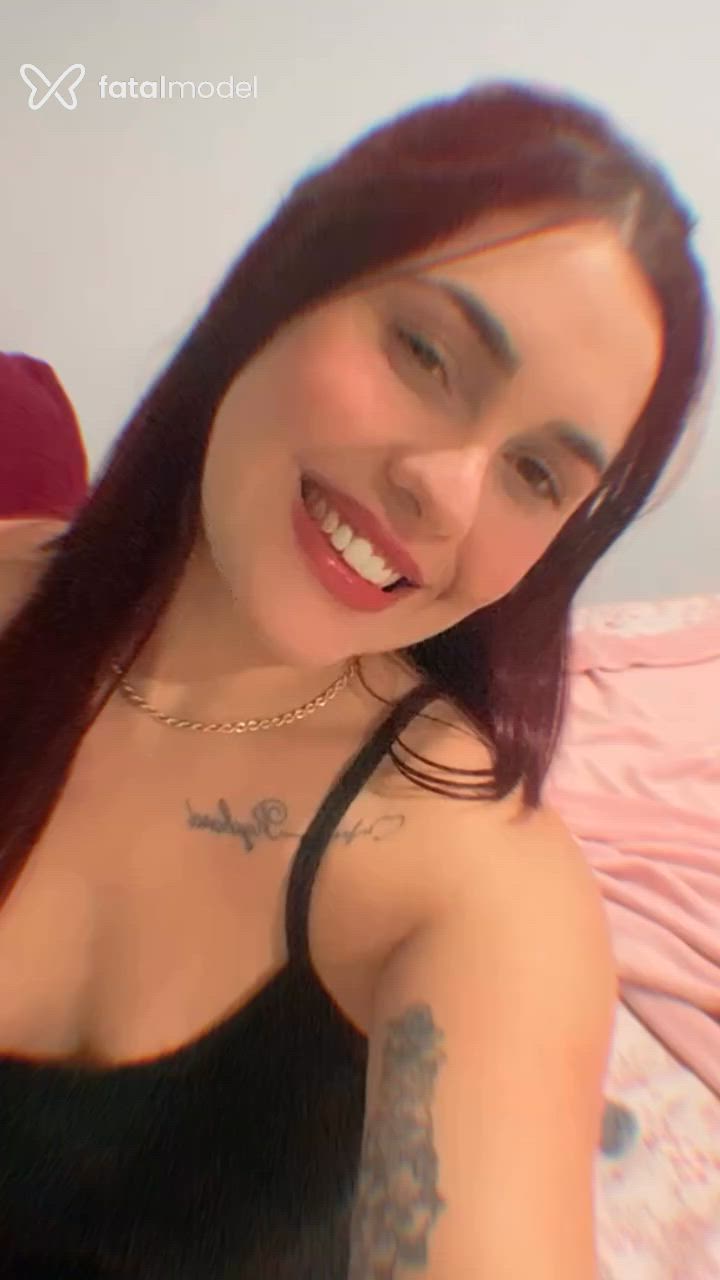 Acompanhante mulher ruiva (o) de olhos castanhos - Mirella Alves