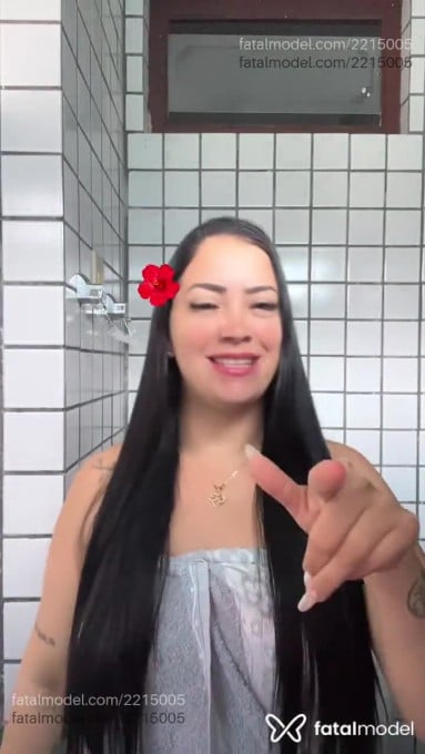 Acompanhante mulher com cabelo castanho de olhos castanhos - Kelly Nunes Acompanhante mulher com cabelo castanho de olhos castanhos - Kelly Nunes
