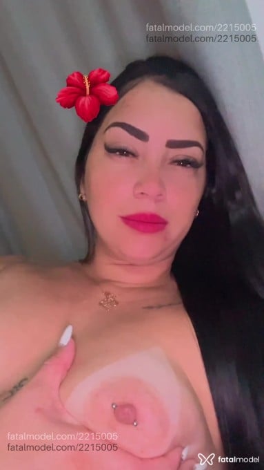 Acompanhante mulher com cabelo castanho de olhos castanhos - Kelly Nunes Acompanhante mulher com cabelo castanho de olhos castanhos - Kelly Nunes
