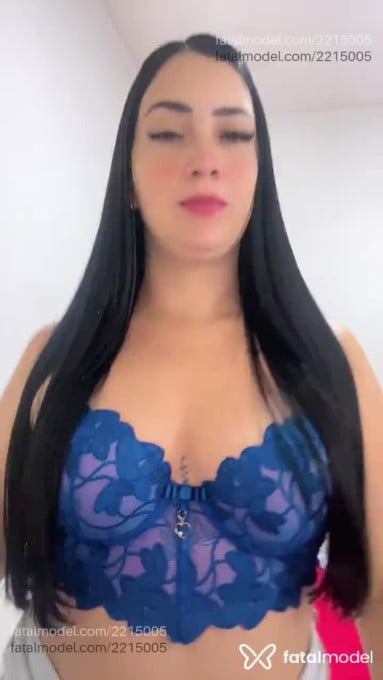 Acompanhante mulher com cabelo castanho de olhos castanhos - Kelly Nunes Acompanhante mulher com cabelo castanho de olhos castanhos - Kelly Nunes