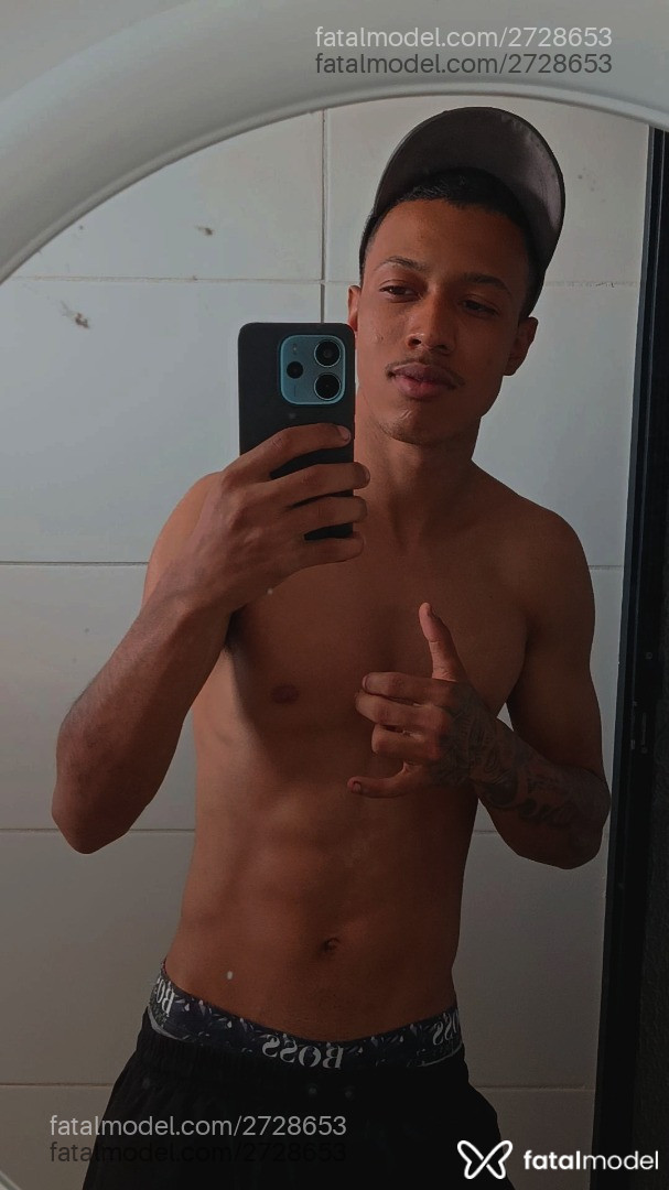 Acompanhante homem morena (o) de olhos castanhos em Virtual - Mano K