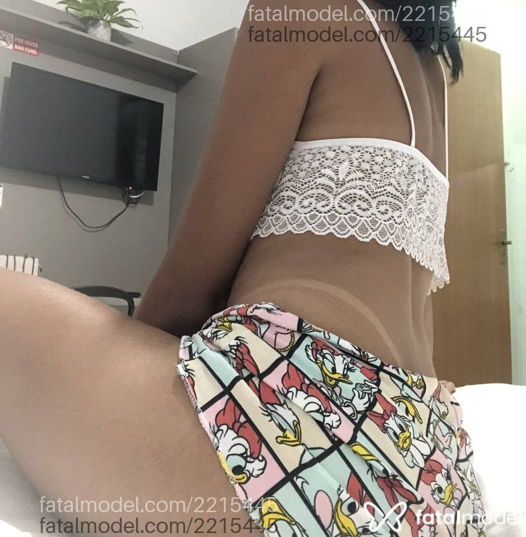 Acompanhante mulher com cabelo castanho de olhos castanhos em Juazeiro do Norte - Mara