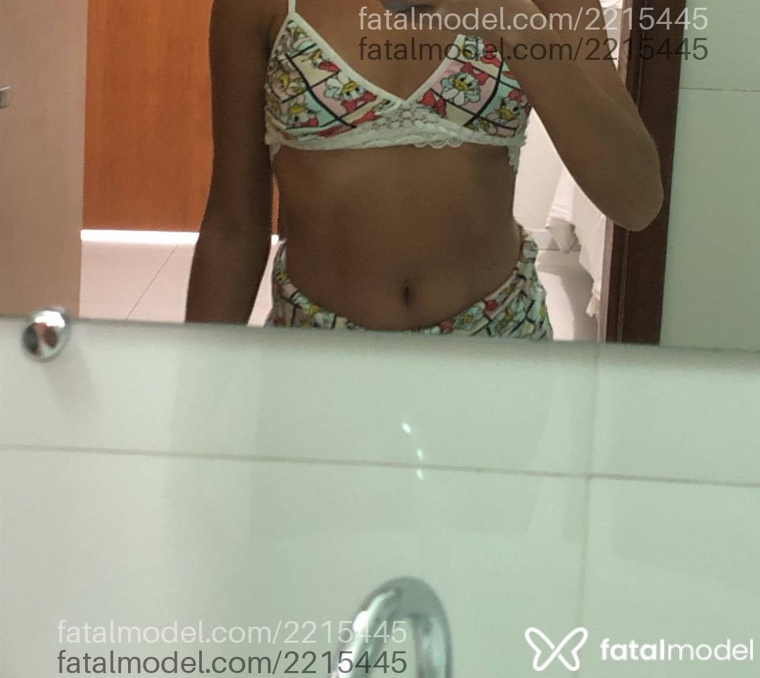 Acompanhante mulher com cabelo castanho de olhos castanhos em Juazeiro do Norte - Mara