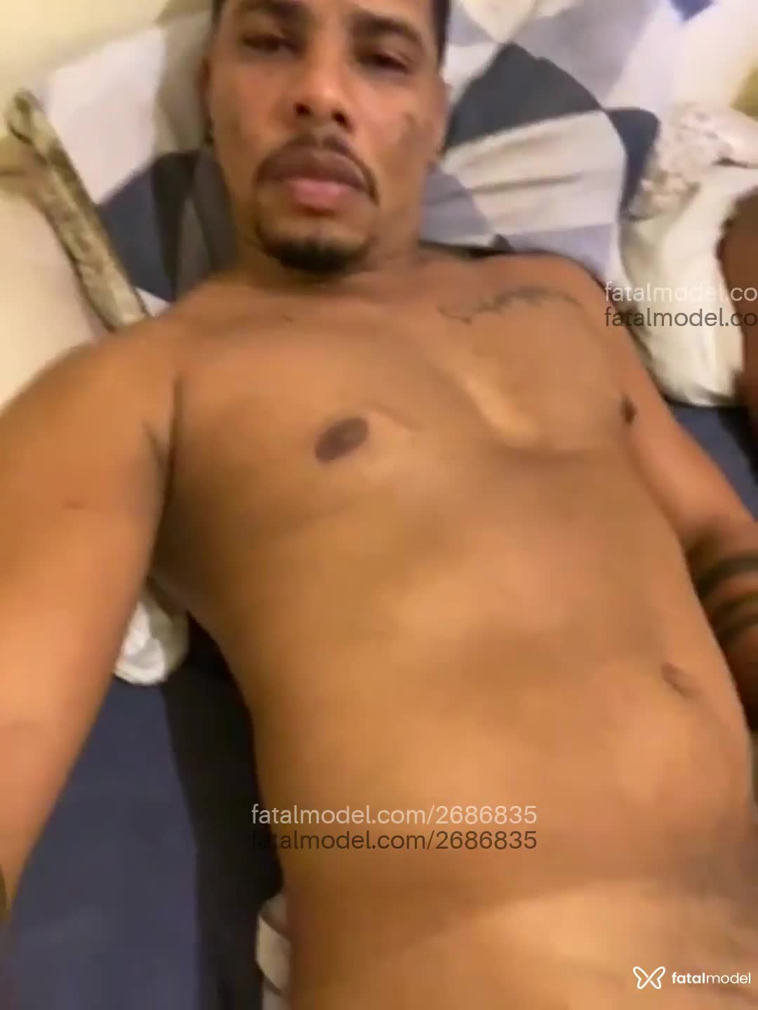 Acompanhante homem com cabelo castanho de olhos castanhos em Virtual - Charlles Sillva