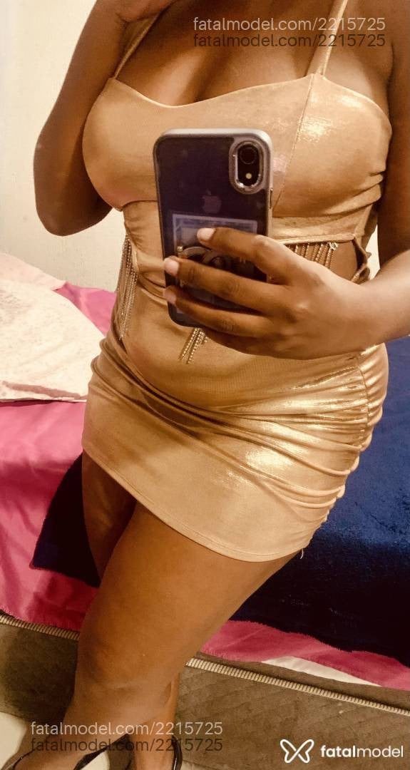 Acompanhante mulher morena (o) de olhos castanhos - Alysha