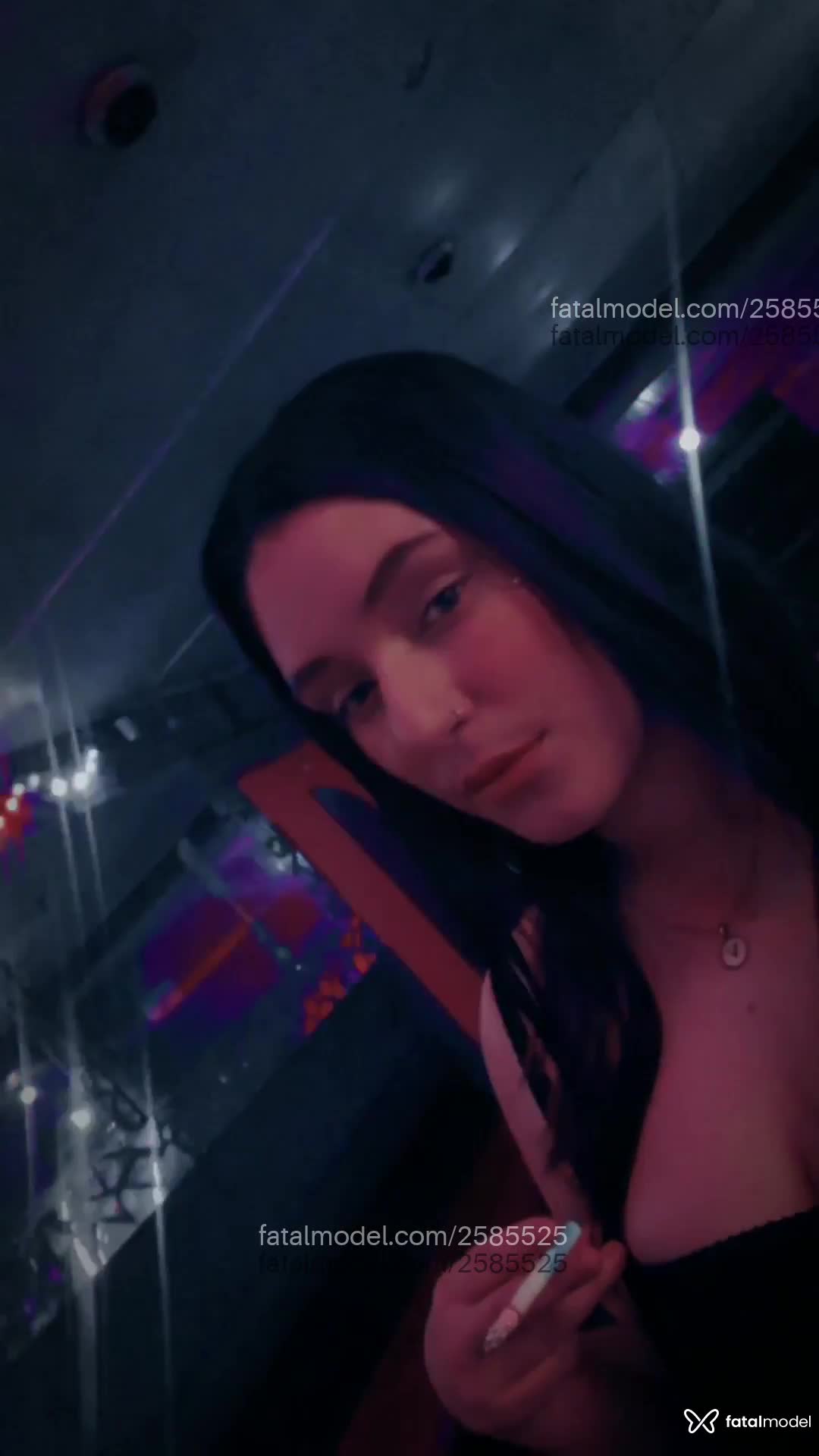 Acompanhante mulher morena (o) de olhos verdes em Virtual Acompanhante mulher morena (o) de olhos verdes em Virtual - Stefany Martins