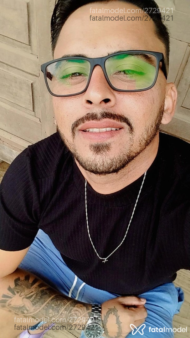 Acompanhante homem morena (o) de olhos castanhos em Virtual - Anderson