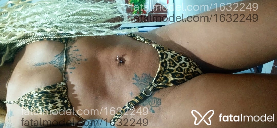 Acompanhante mulher loira (o) de olhos castanhos - Luna Acompanhante mulher loira (o) de olhos castanhos - Luna