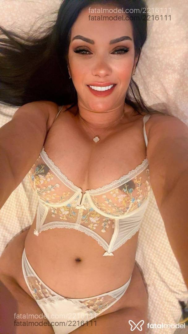 Acompanhante mulher com cabelo castanho de olhos castanhos - Fernanda Lima
