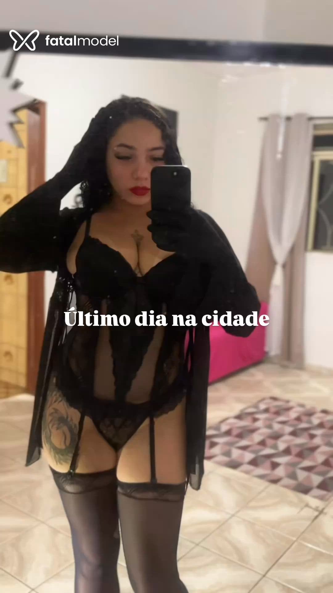 Acompanhante mulher morena (o) de olhos castanhos - Morena