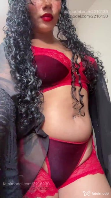 Acompanhante mulher morena (o) de olhos castanhos em Lavras - Morena