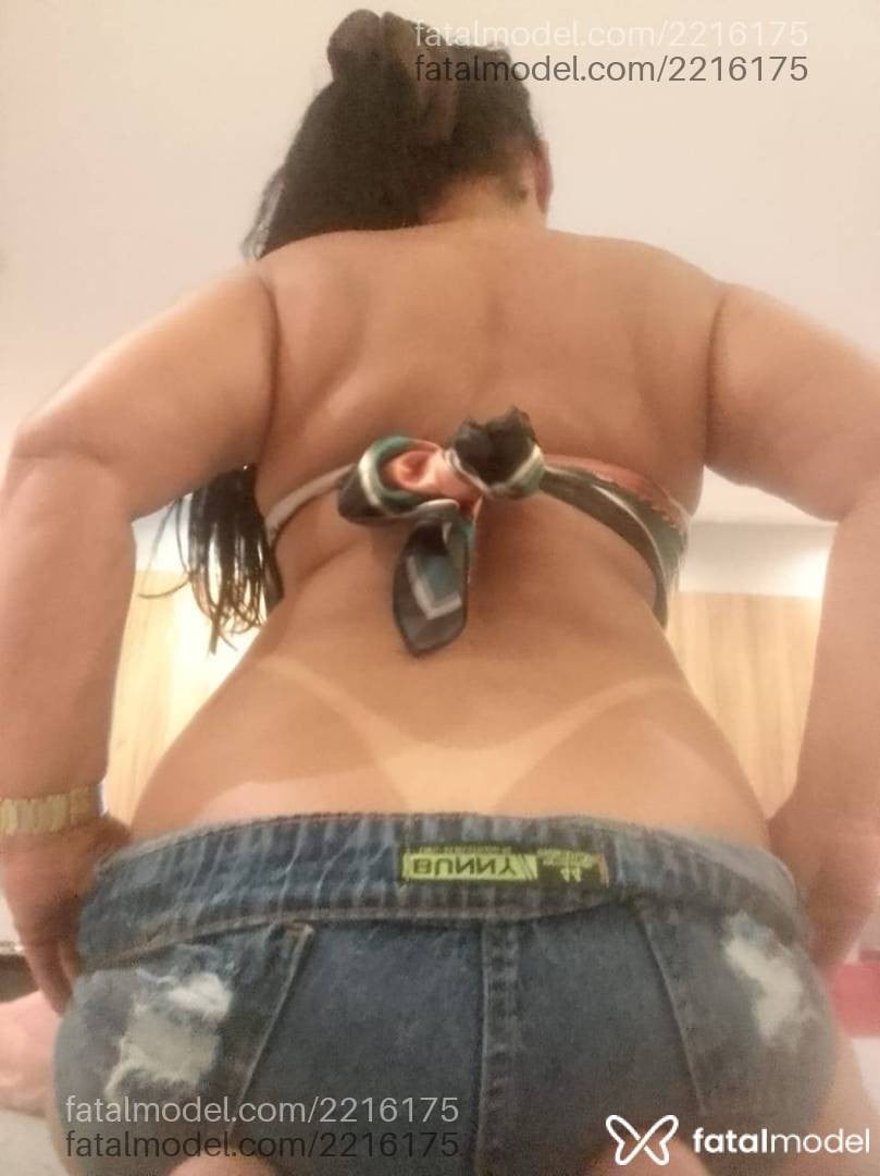 Acompanhante mulher morena (o) de olhos mel - Julia