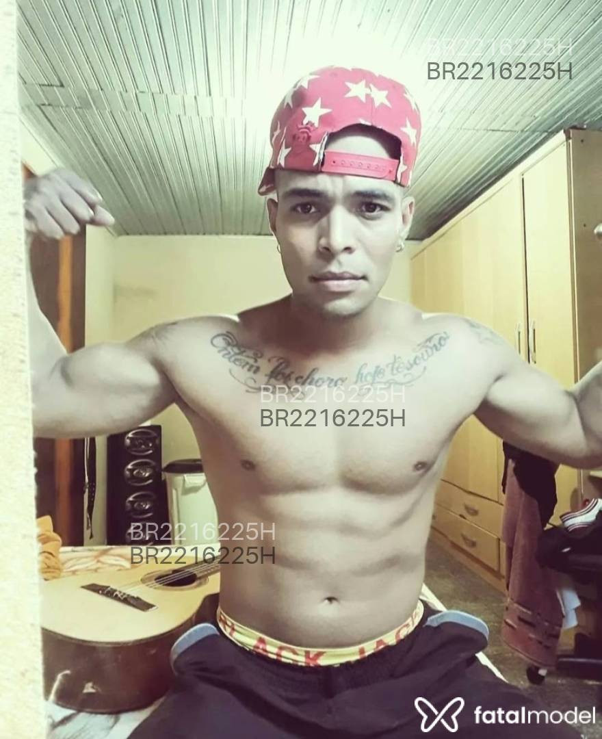 Acompanhante homem morena (o) de olhos castanhos em Virtual Acompanhante homem morena (o) de olhos castanhos em Virtual - Diogo Costta