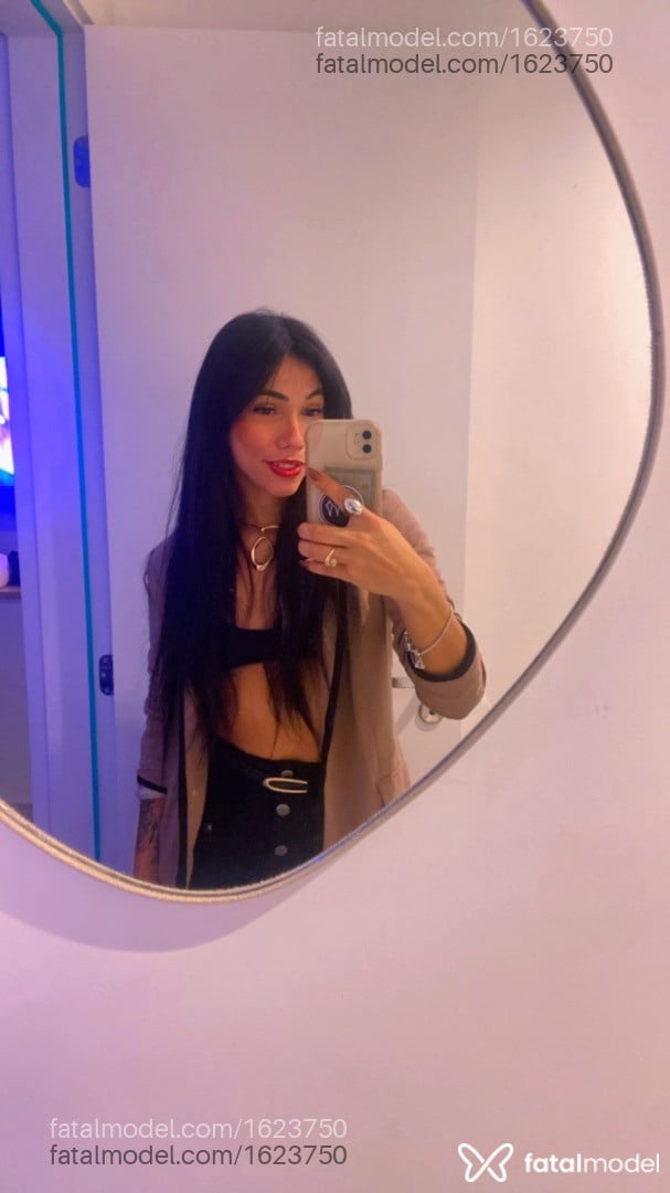 Acompanhante mulher morena (o) de olhos castanhos em São Paulo - Vitória