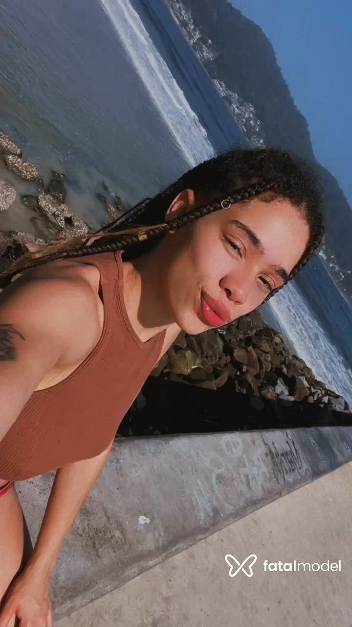 Acompanhante mulher morena (o) de olhos castanhos - Gaby