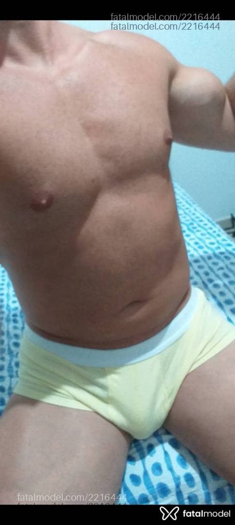 Acompanhante homem loira (o) de olhos mel em Balneário Camboriú - Rafael