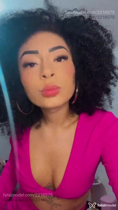 Acompanhante mulher morena (o) de olhos castanhos em Porto Alegre - Isis
