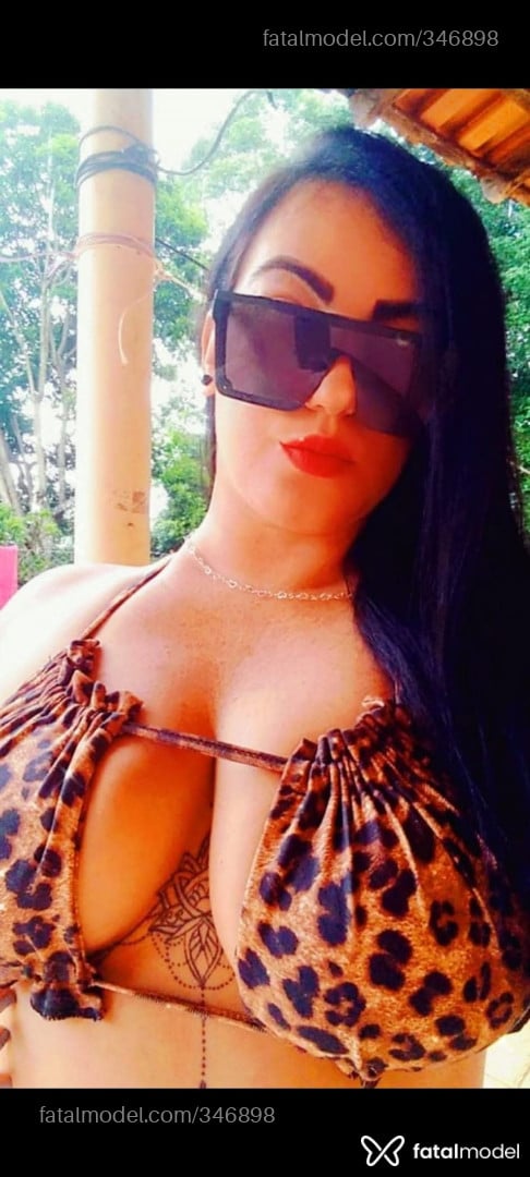 Acompanhante mulher com cabelo castanho de olhos mel em Machado - Danny Tornado