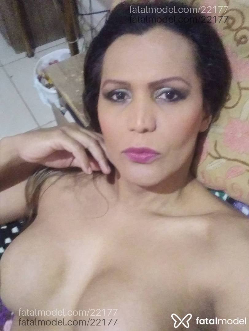 Acompanhante mulher trans loira (o) de olhos castanhos - CARLA ARAUJO