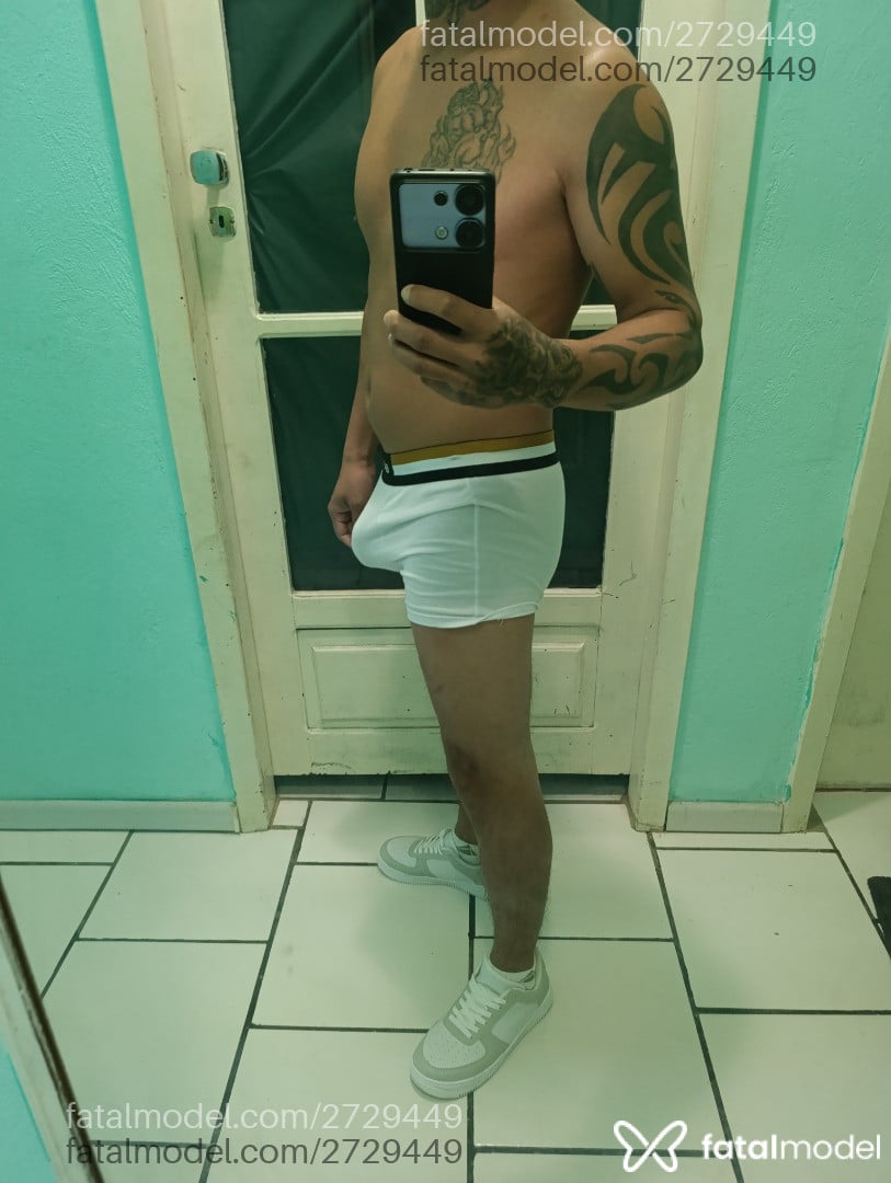 Acompanhante homem morena (o) de olhos pretos em Uruguaiana Acompanhante homem morena (o) de olhos pretos em Uruguaiana - Maykem