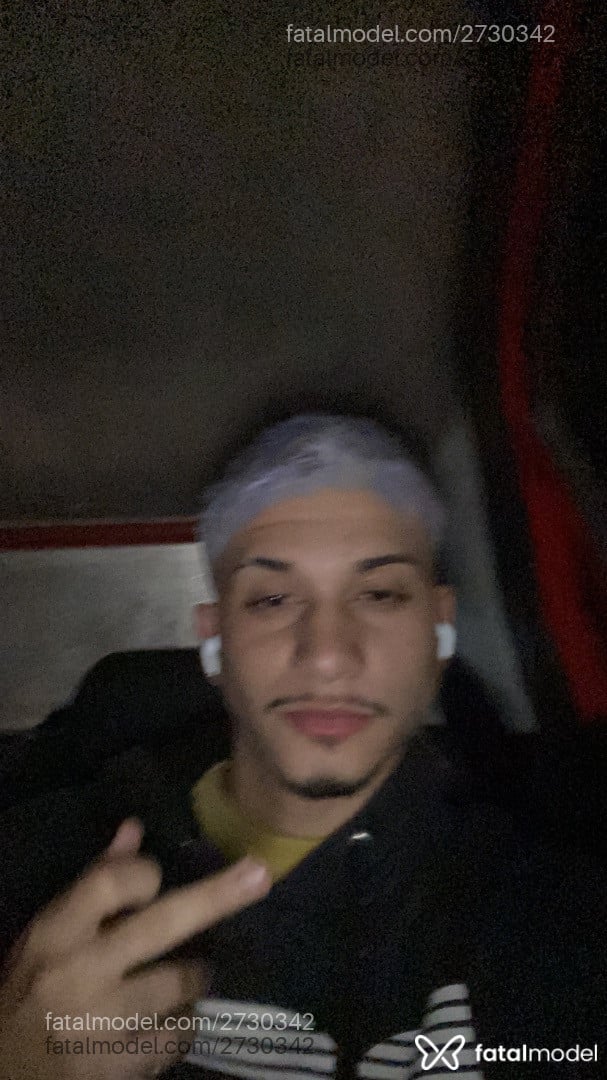 Acompanhante homem com cabelo castanho de olhos pretos em Belo Horizonte - Wlhenriwue