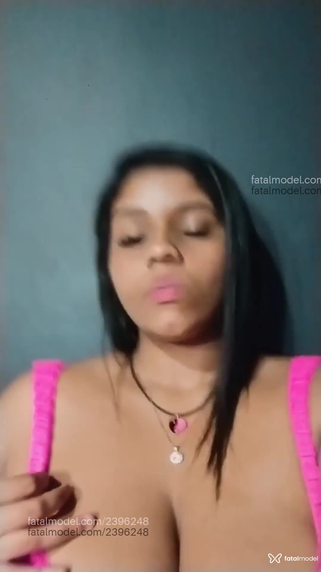 Acompanhante mulher morena (o) de olhos pretos em Araçatuba Acompanhante mulher morena (o) de olhos pretos em Araçatuba - Alice Bolzani