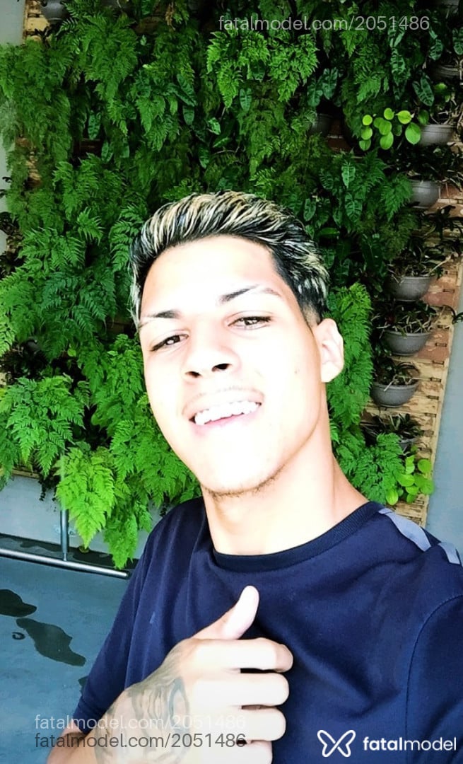 Acompanhante homem morena (o) de olhos castanhos em Belo Horizonte - Thl
